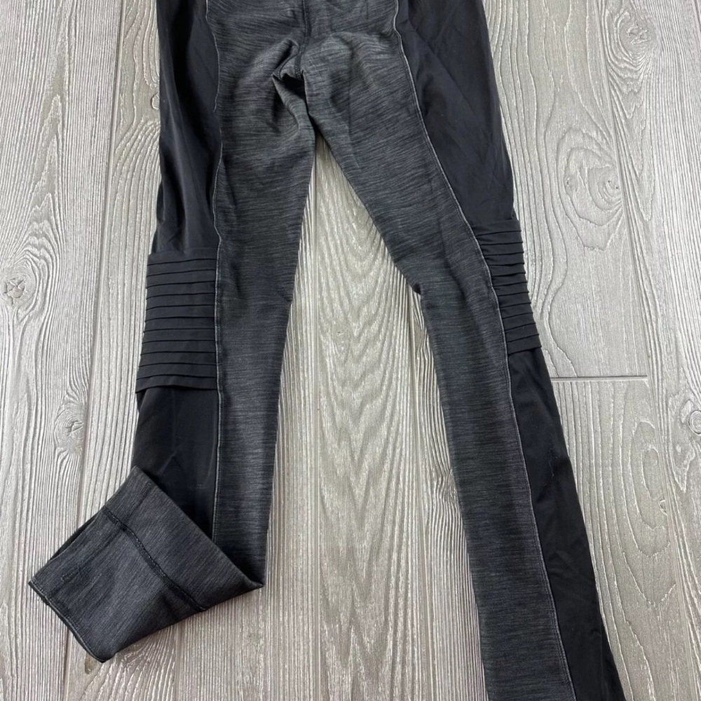 Lululemon Black and Gray Leggings
